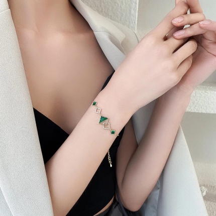 Bracelets 04-B