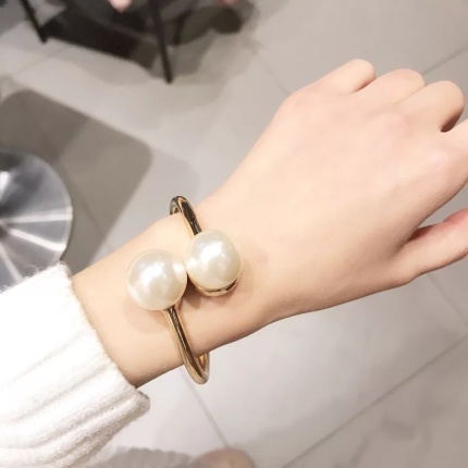 Bracelets 06-B