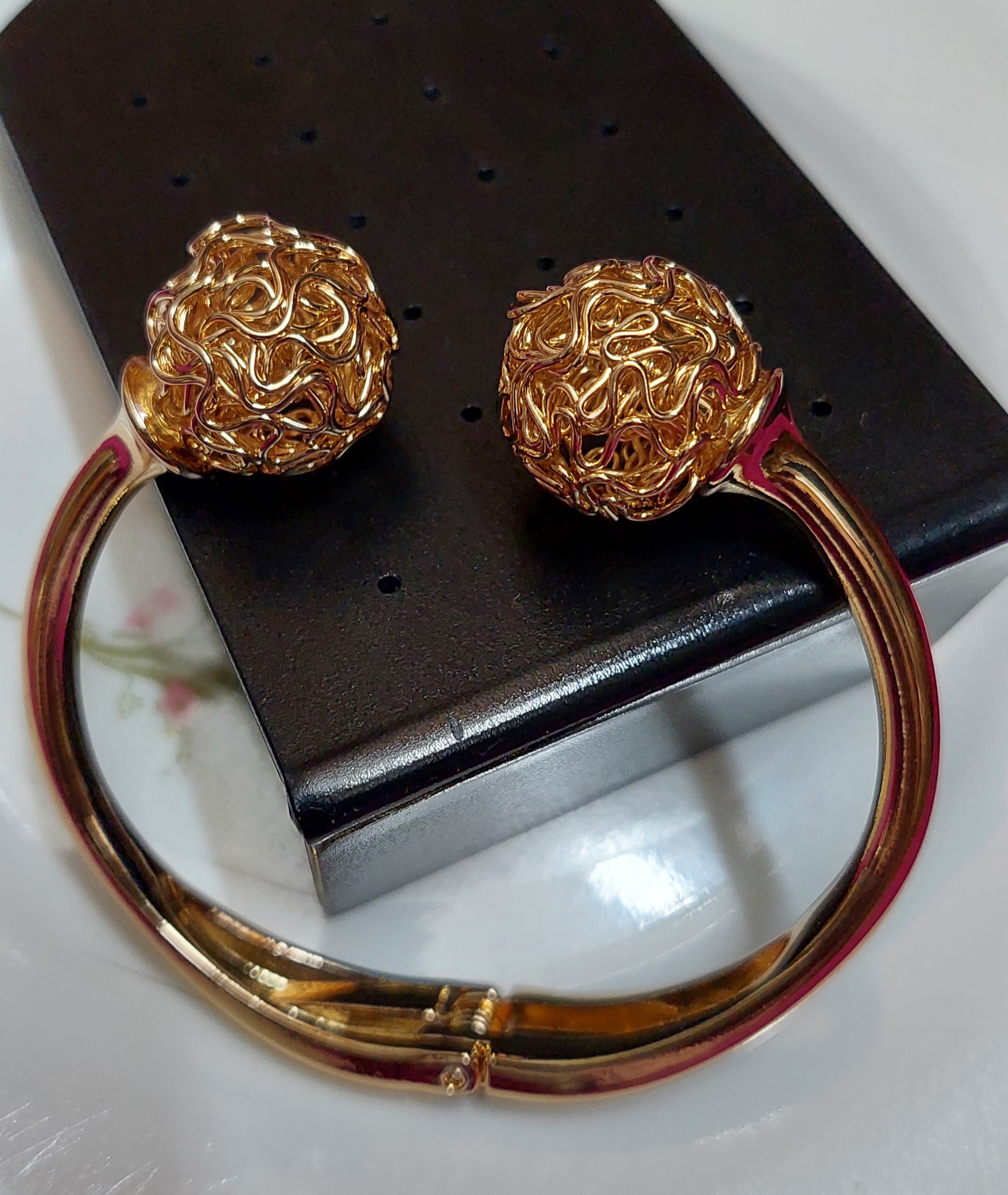 Bracelets 30-B