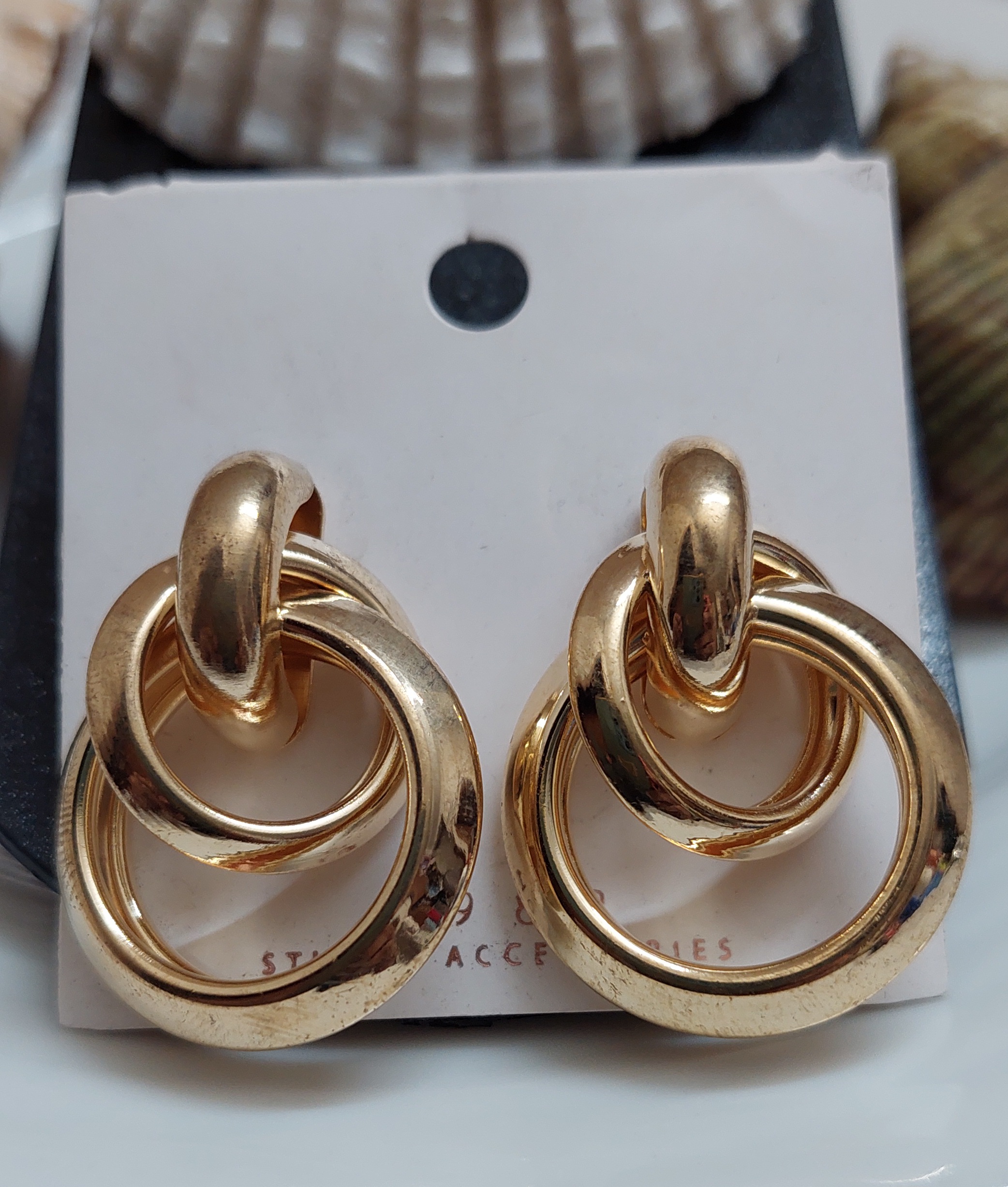 Golden Ring Shape Earrings 01