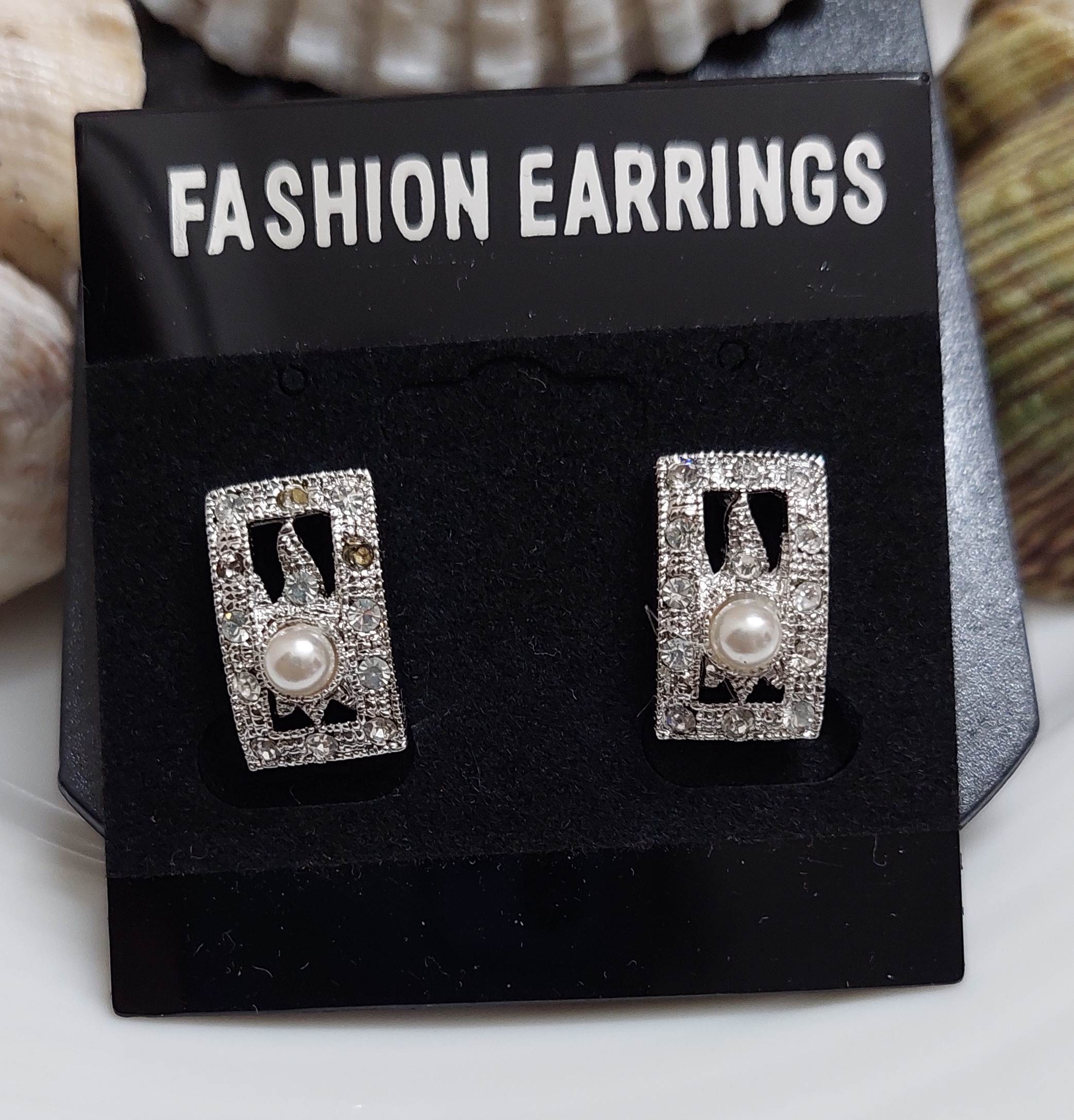 Korean white crystal stud earrings