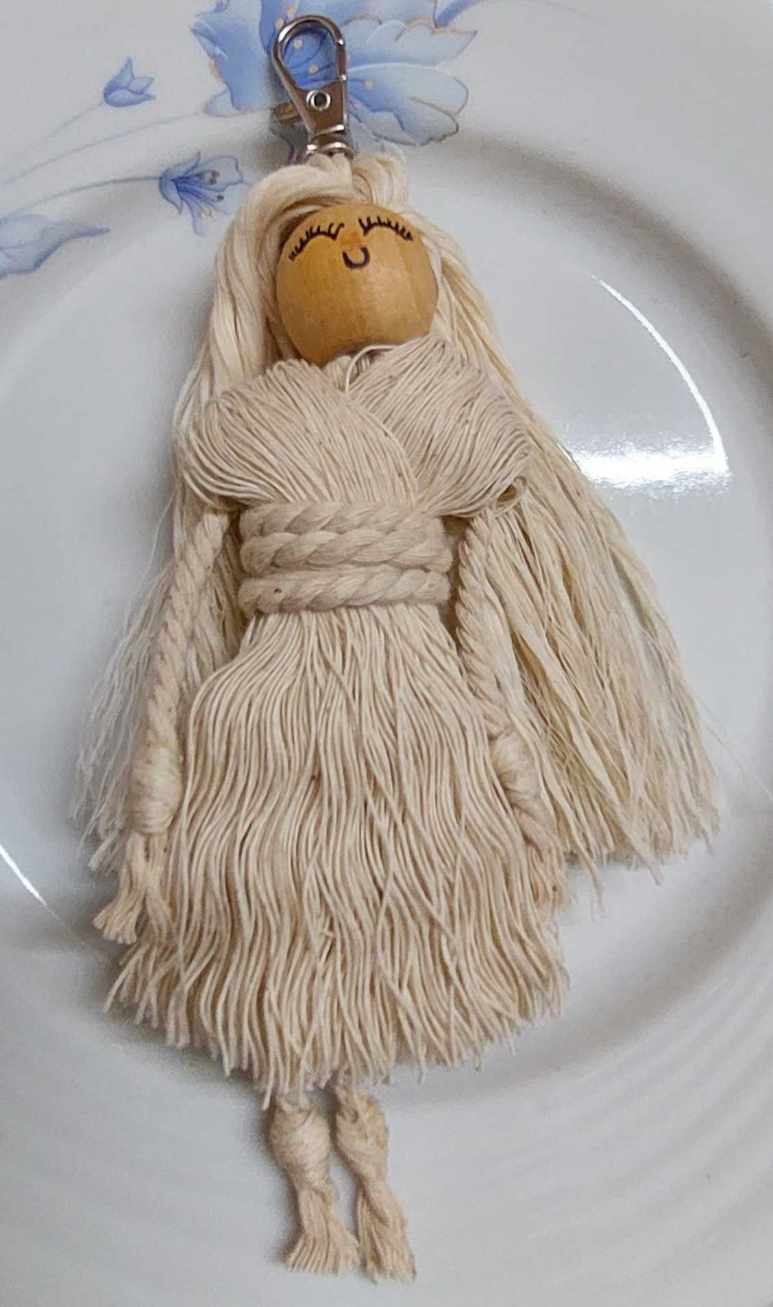 Macrame Doll keyrings (white color)